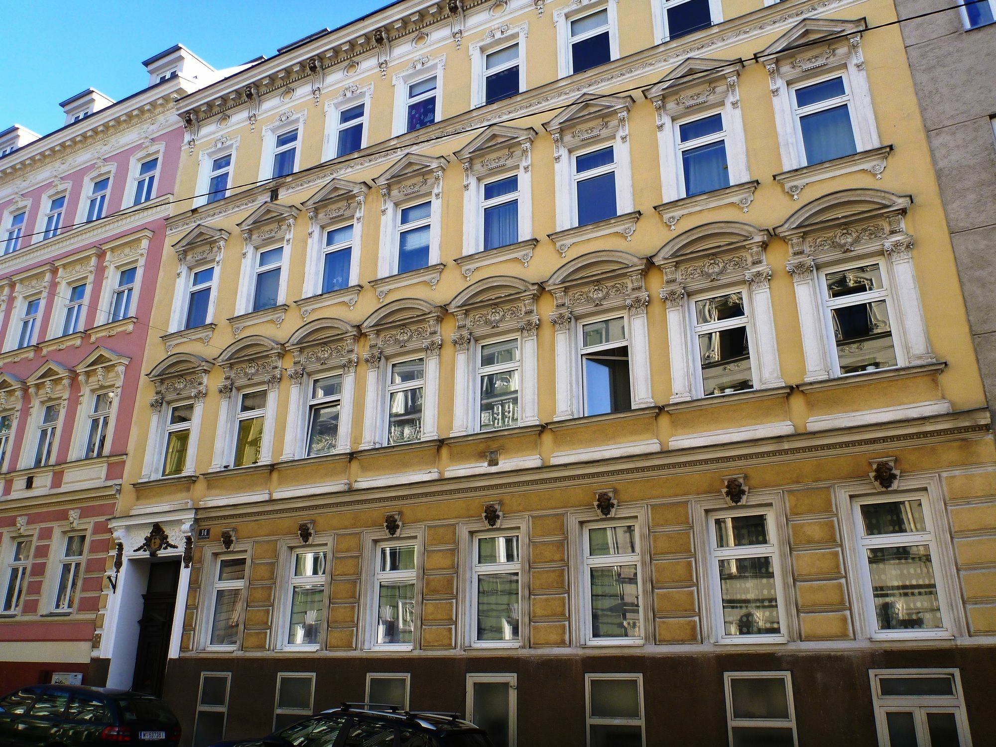 Flatprovider Comfort Eduard Apartment - Contactless Check In Wina Bagian luar foto
